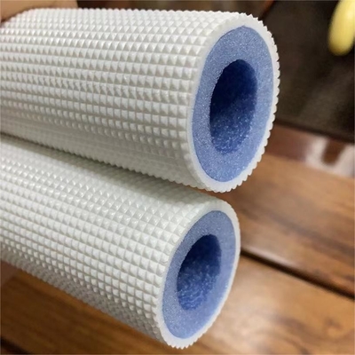 Pipe d' isolation en mousse autoadhésive pour le système de climatisation