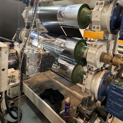 Ligne de production de machines d'extrusion par mousse croisée pour rouleau de feuille de mousse IXPE XLPE