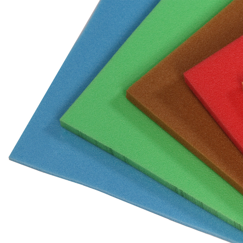 Isolation thermique en feuille de mousse IXPE pour absorption d'eau ≤ 0,1% et épaisseur de 0,5-12 mm à 100 mm