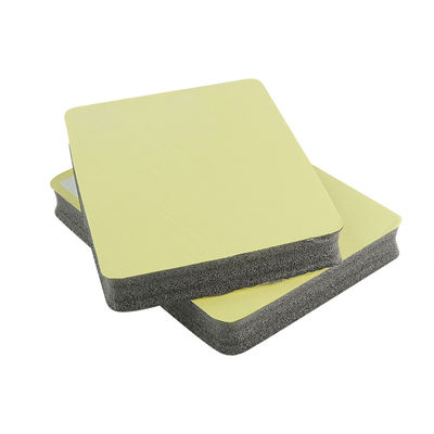 Matériau d'isolation thermique réfléchissante en mousse XLPE avec film pour réfrigération