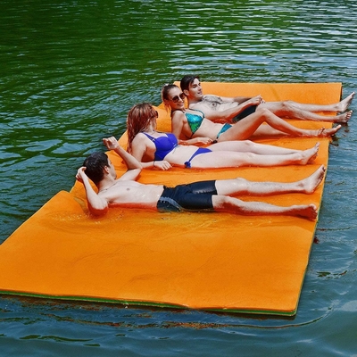 Tapis de natation en mousse de logo personnalisé en cellule fermée en mousse Xpe Pad flottant Oasis Lake