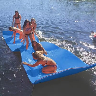Couleur personnalisée Taille Tissu flottant en mousse, Tissu flottant en eau Multi-couches Pour piscine géante